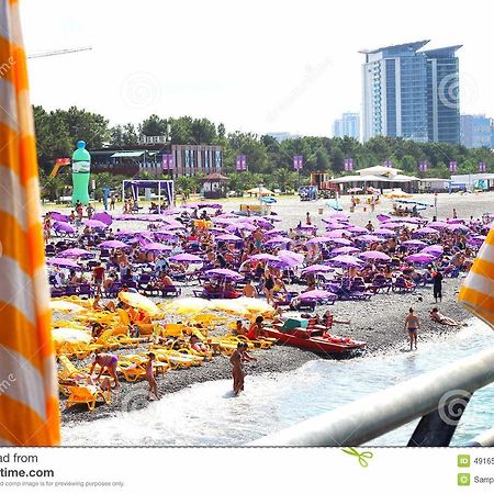 Mar Nero Hostel บาทูมิ ภายนอก รูปภาพ