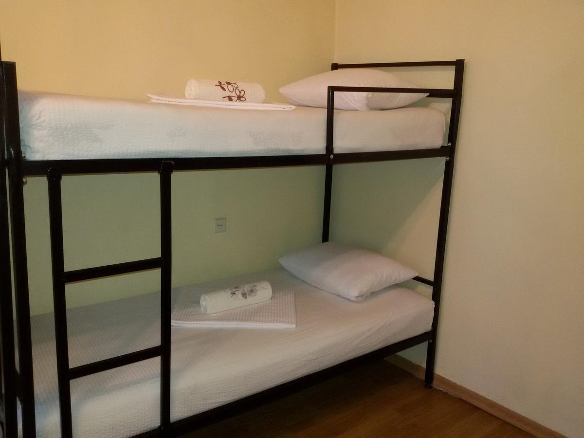 Mar Nero Hostel บาทูมิ ภายนอก รูปภาพ
