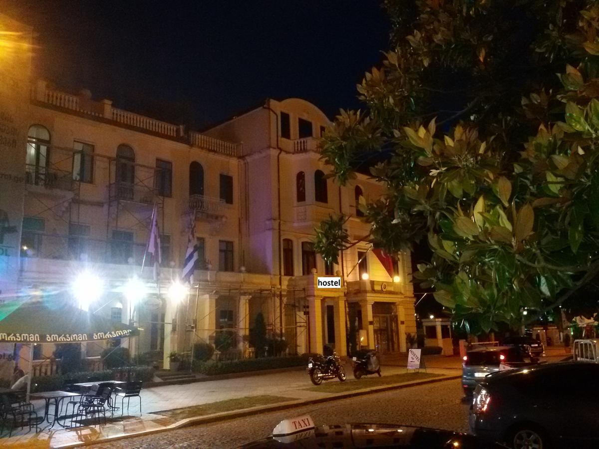Mar Nero Hostel บาทูมิ ภายนอก รูปภาพ